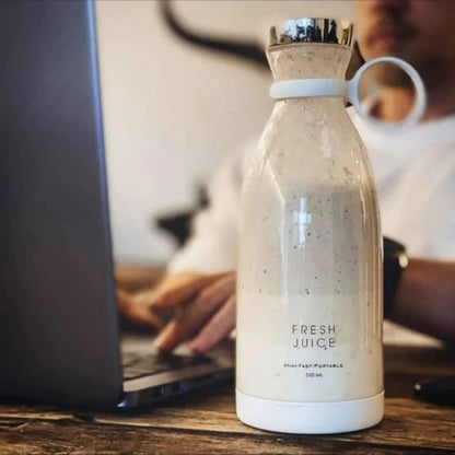 Kabelloser tragbarer Mixer JuiceMaster 350ml