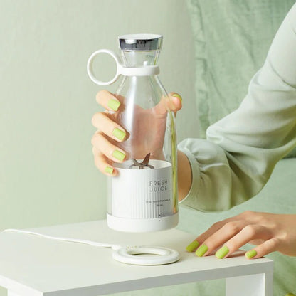 Kabelloser tragbarer Mixer JuiceMaster 350ml